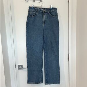 Forever 21 Mid-Rise Straight Leg Jeans in Medium Blue